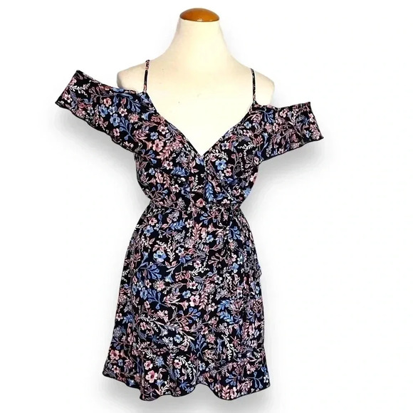 Urban Outfitters Pants - Urban Outfitters Cold Shoulder Floral Faux Wrap Romper- Size 0